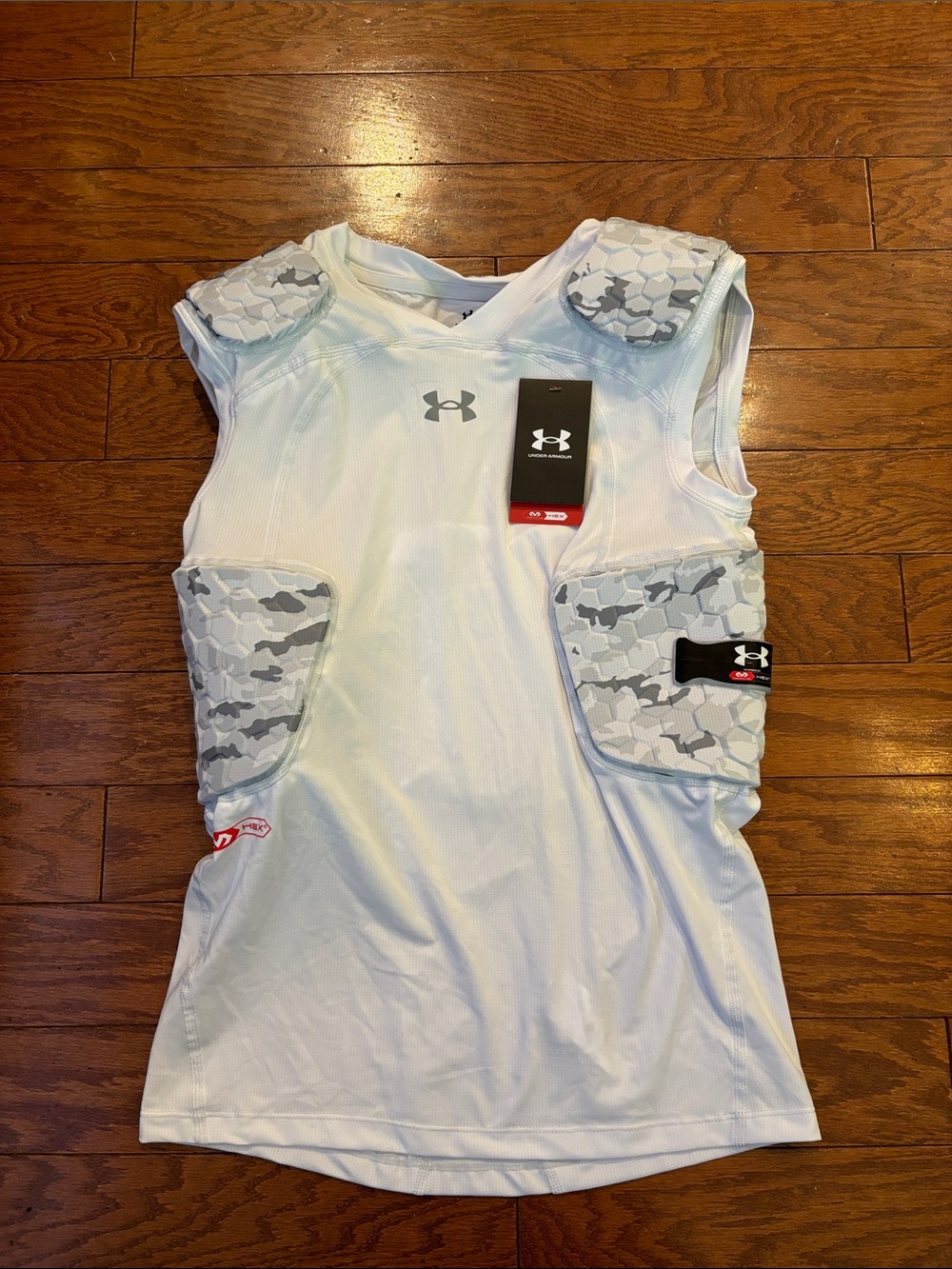Under Armour White Sleeveless Padded Compression Tank with Gray Camo Pads